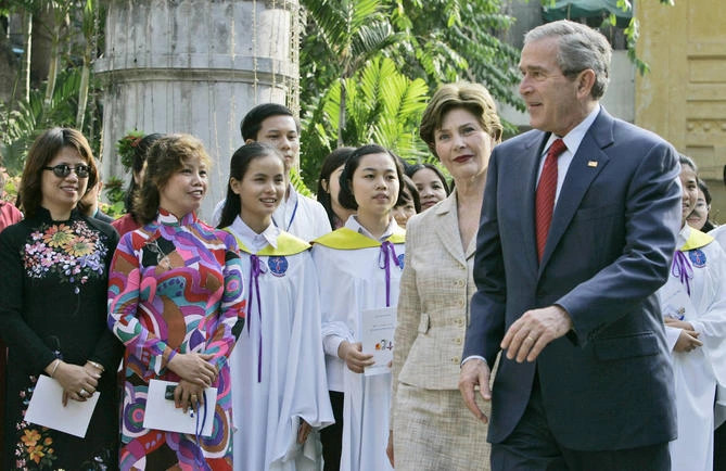 Dấu ấn những lần thăm Việt Nam của các Tổng thống Mỹ - 4