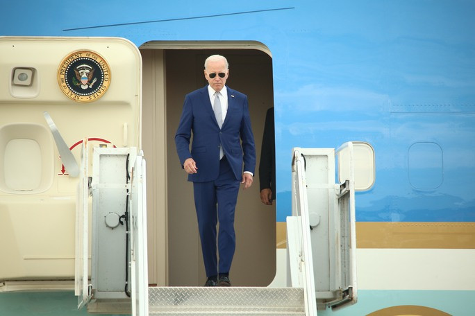 Tổng thống Mỹ Joe Biden đến Nội Bài, thăm cấp Nhà nước tới Việt Nam - Ảnh 1.