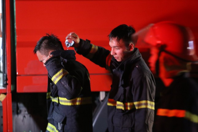 Hồi ức của các chiến sĩ Cảnh sát PCCC nhường mặt nạ phòng độc cho nạn nhân vụ cháy chung cư mini ảnh 5