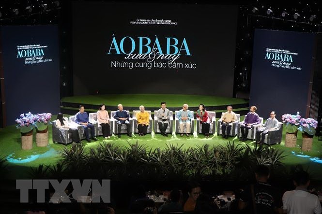 Chia sẻ những cung bậc cảm xúc về chiếc áo bà ba xưa và nay