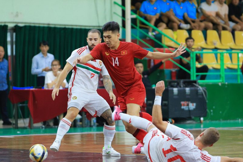 Giao hữu quốc tế: ĐT futsal Việt Nam thi đấu cố gắng trước ĐT futsal Hungary - Ảnh 1.