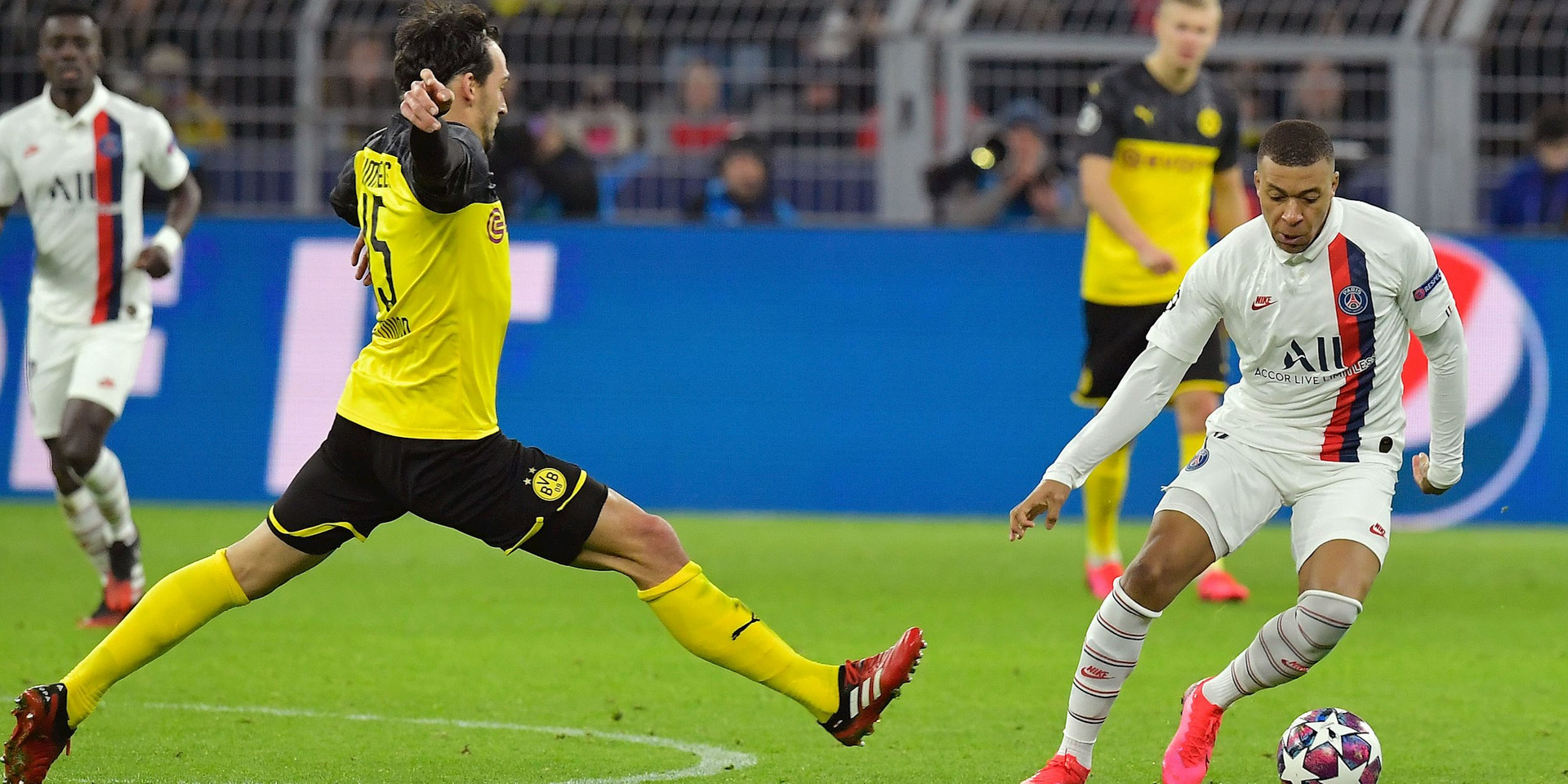 ligue-des-champions-le-psg-s-incline-face-au-borussia-dortmund.jpg