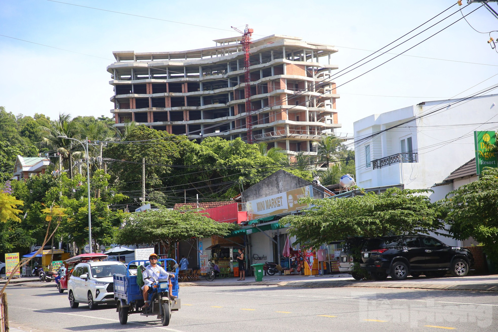 Tiết lộ lý do chưa cưỡng chế khách sạn 12 tầng xây trái phép ở Phú Quốc ảnh 6