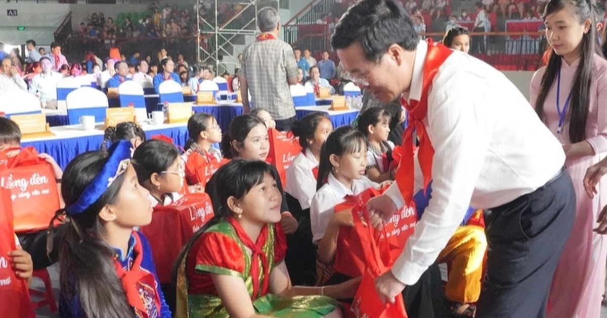 Chủ tịch nước Võ Văn Thưởng dự Đêm hội trăng rằm ở Bình Phước