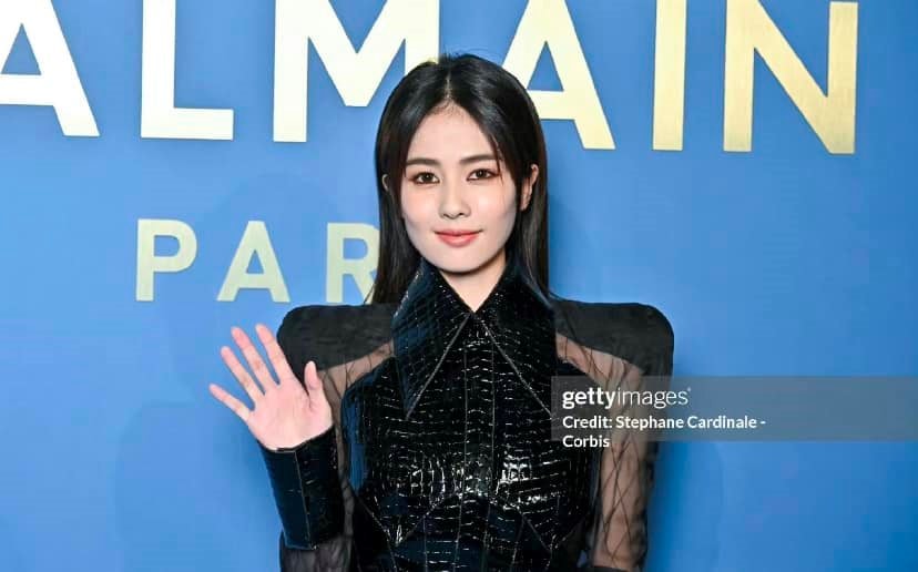 Bạch Lộc lộ nhan sắc thật tại trời Tây, dân tình lắc đầu ngán ngẩm