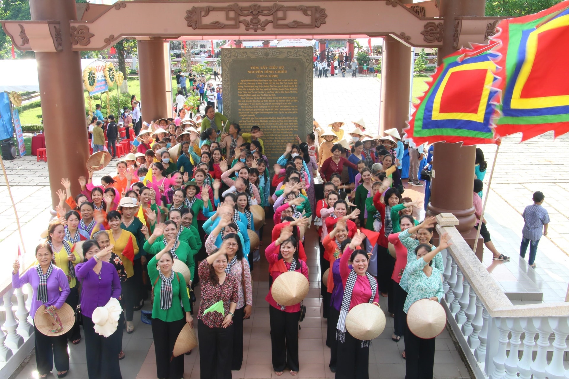 Gìn giữ nét đẹp văn hóa trong trang phục Áo Bà ba của người dân Nam Bộ