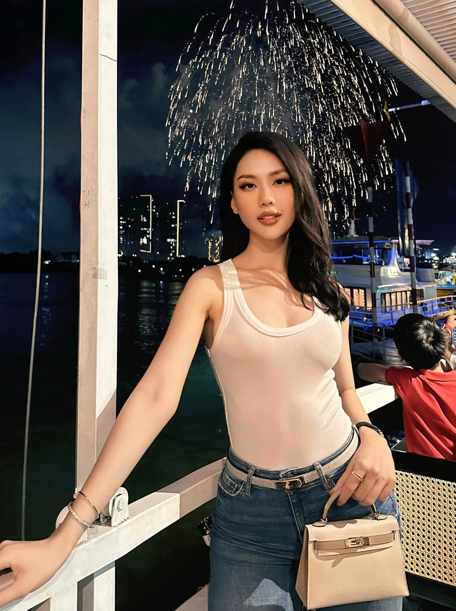 Vẻ gợi cảm hút mắt của Miss Universe Vietnam 2023 Bùi Quỳnh Hoa - 15
