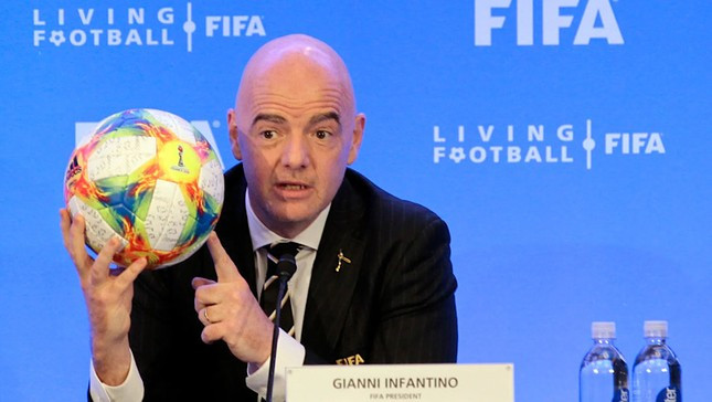 World Cup 2030 sẽ được tổ chức ở... 6 quốc gia, 3 châu lục ảnh 1