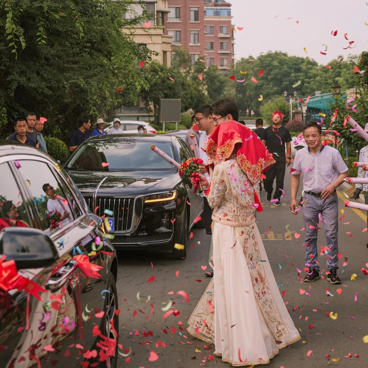 Cô gái Việt sốc dự đám cưới ở Trung Quốc: Cỗ 30 món, đọc to tiền mừng - 2