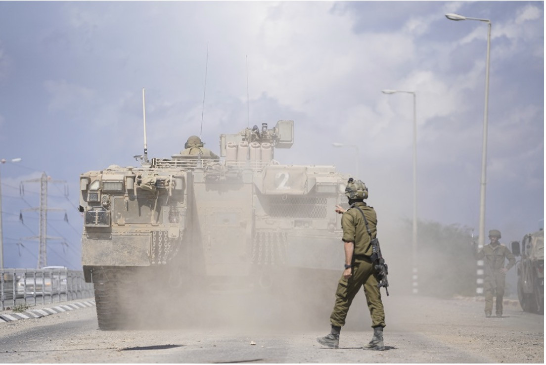 xe chở quân Israel.jpg