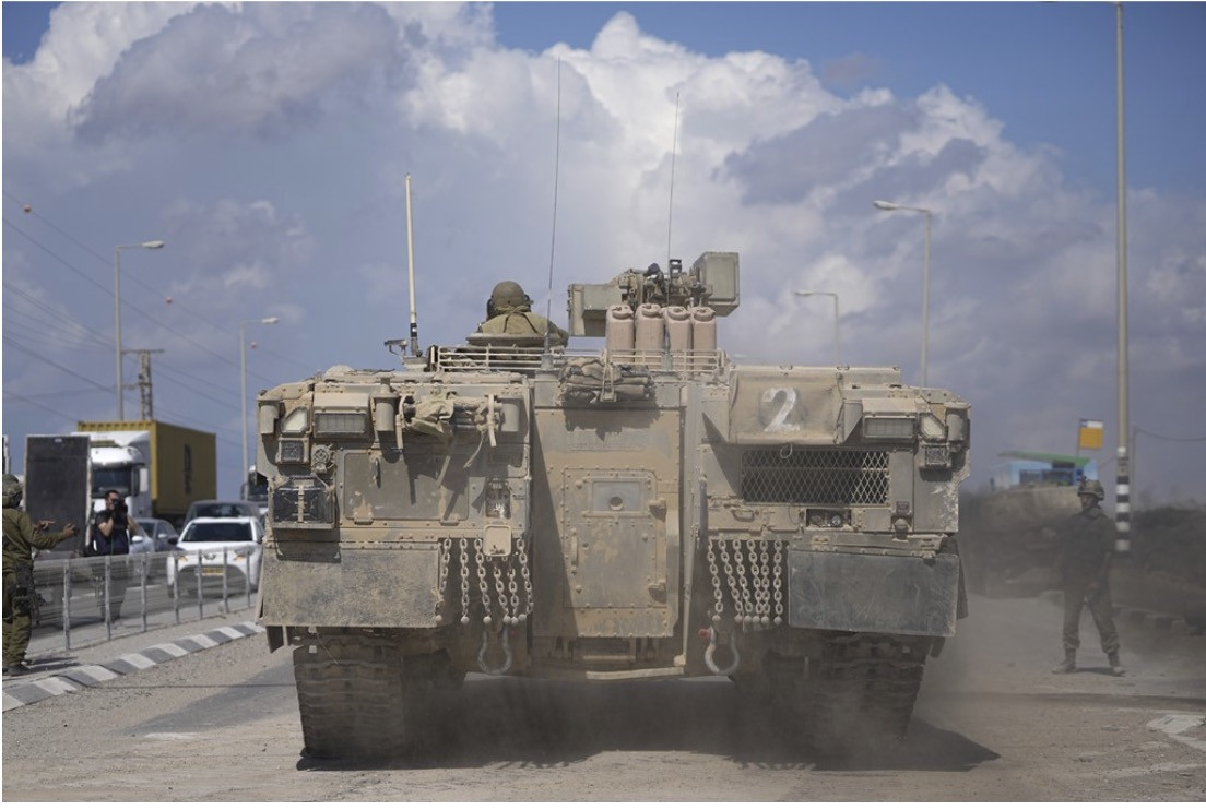 xe chở quân Israel.jpg