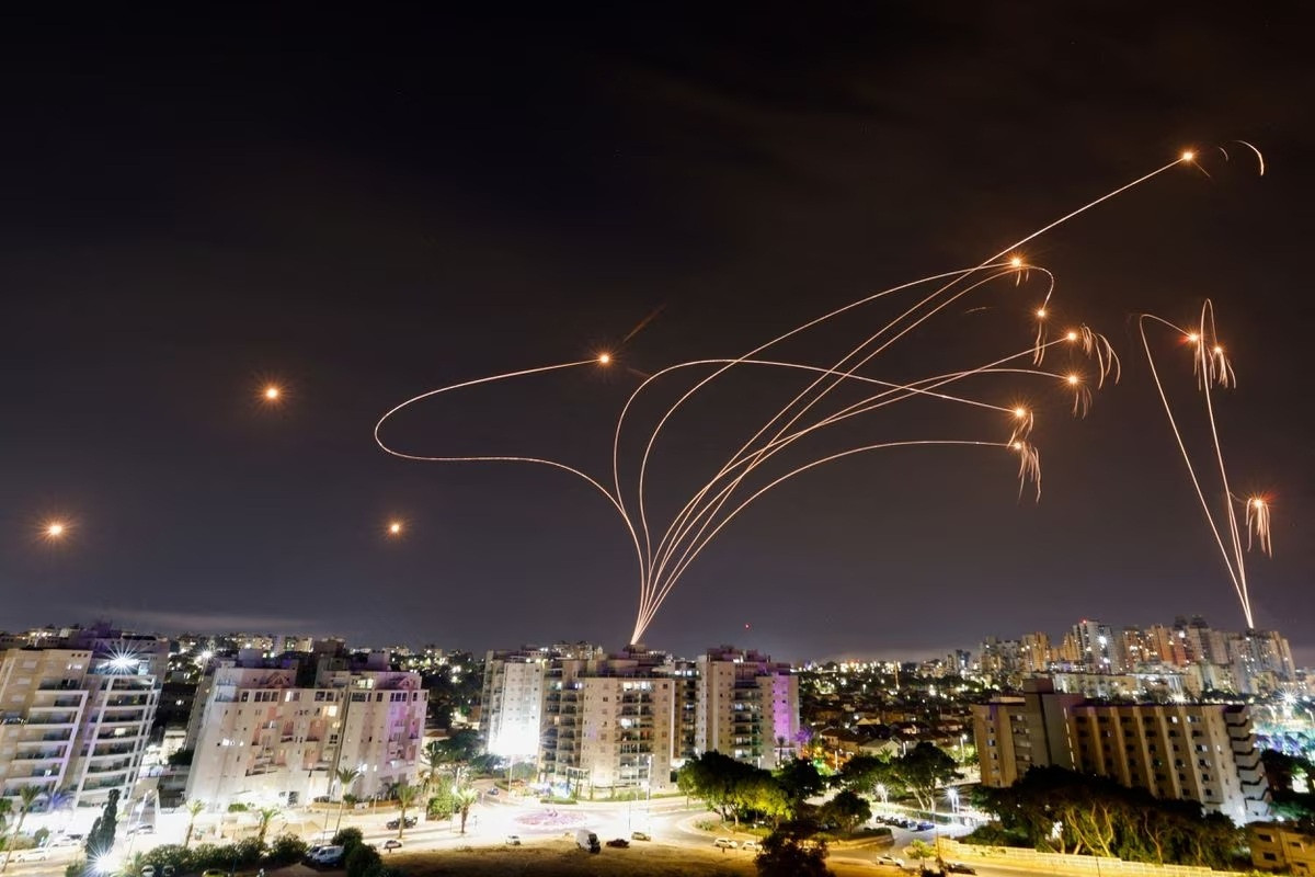 Hamas bắn loạt rocket, quốc hội Israel sơ tán khẩn cấp - 1