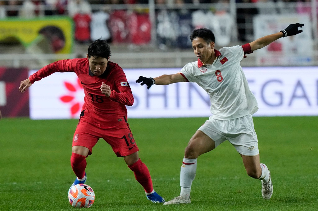 Thua đậm Hàn Quốc, đội tuyển Việt Nam vẫn tăng hạng FIFA - 1