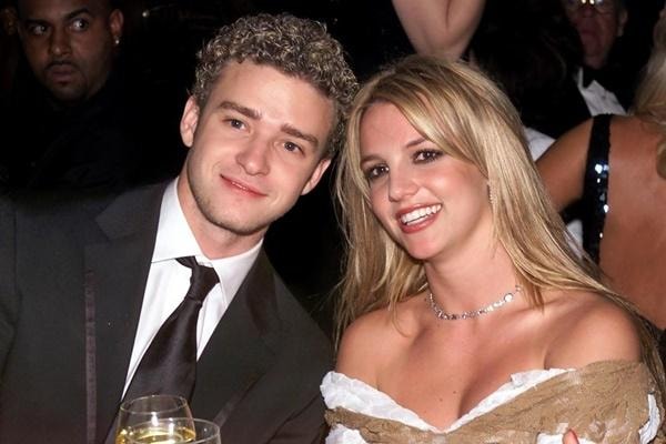 Tình trường hỗn loạn của Britney Spears trước khi thừa nhận ngoại tình