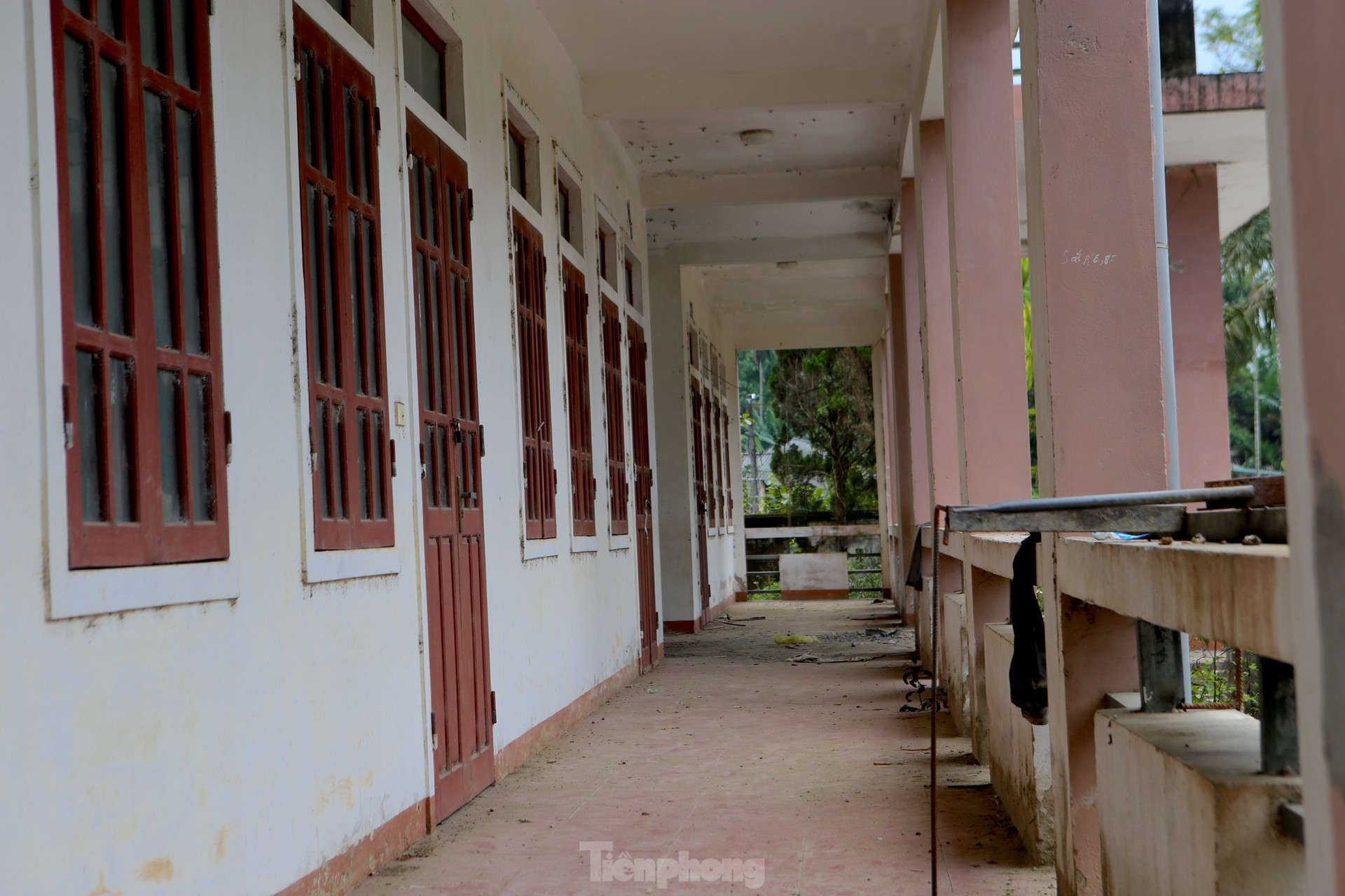 Xót xa nhìn những ngôi trường bỏ hoang ở Hà Tĩnh ảnh 7
