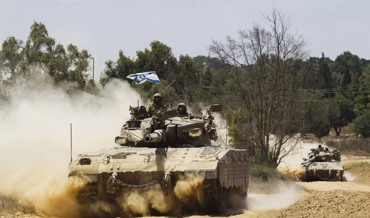 Xe tăng Israel được cho tiến vào ngoại ô thành phố Gaza nhưng sau đó rút lui trong chiều 30/10. (Ảnh: Al Jazeera)