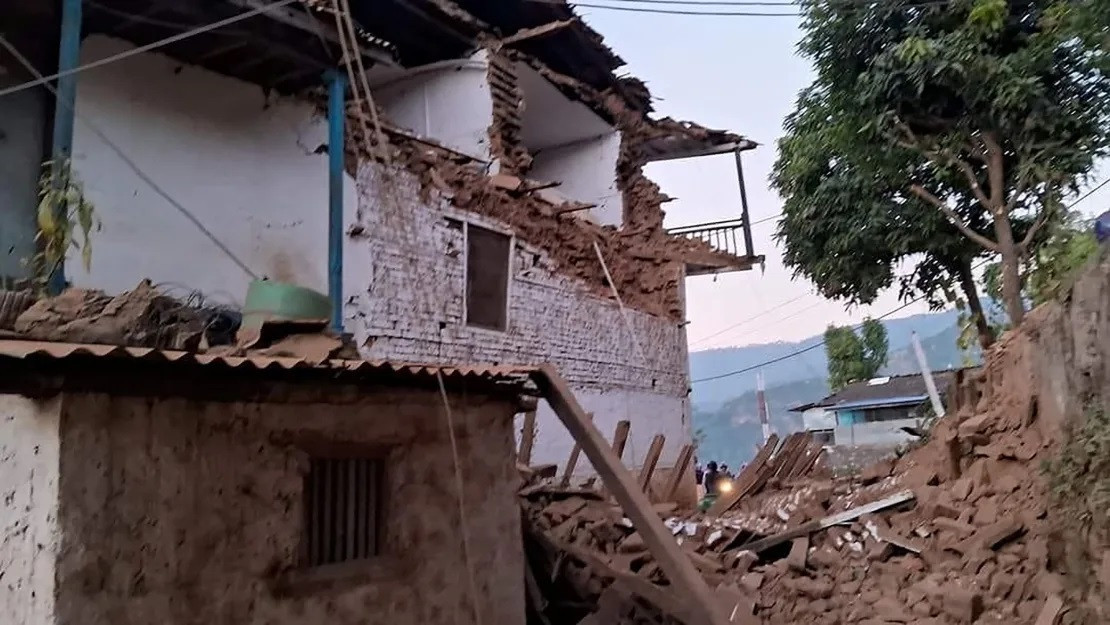 231104001655 04 nepal earthquake 110423.jpg