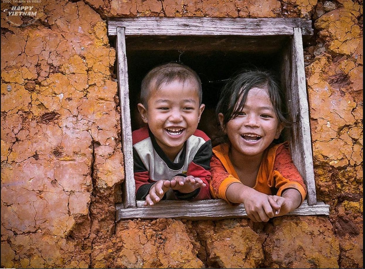 Những nét hồn nhiên trẻ thơ qua từng khoảnh khắc