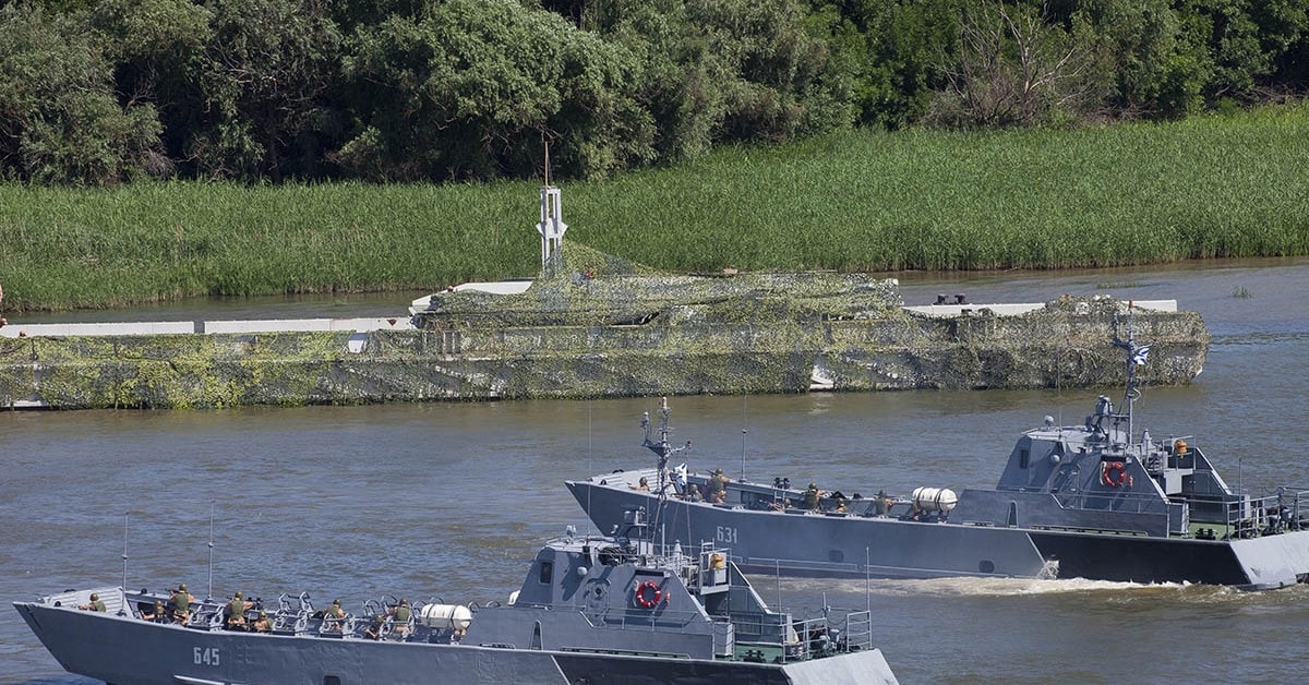 Ukraine công bố bằng chứng tấn công các tàu đổ bộ Nga ở Crưm