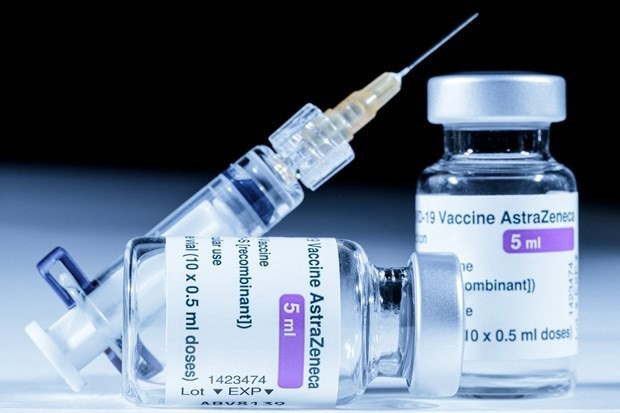 Vaccine Covid-19 AstraZeneca bị kiện: Ngòi nổ từ cục máu đông - 1