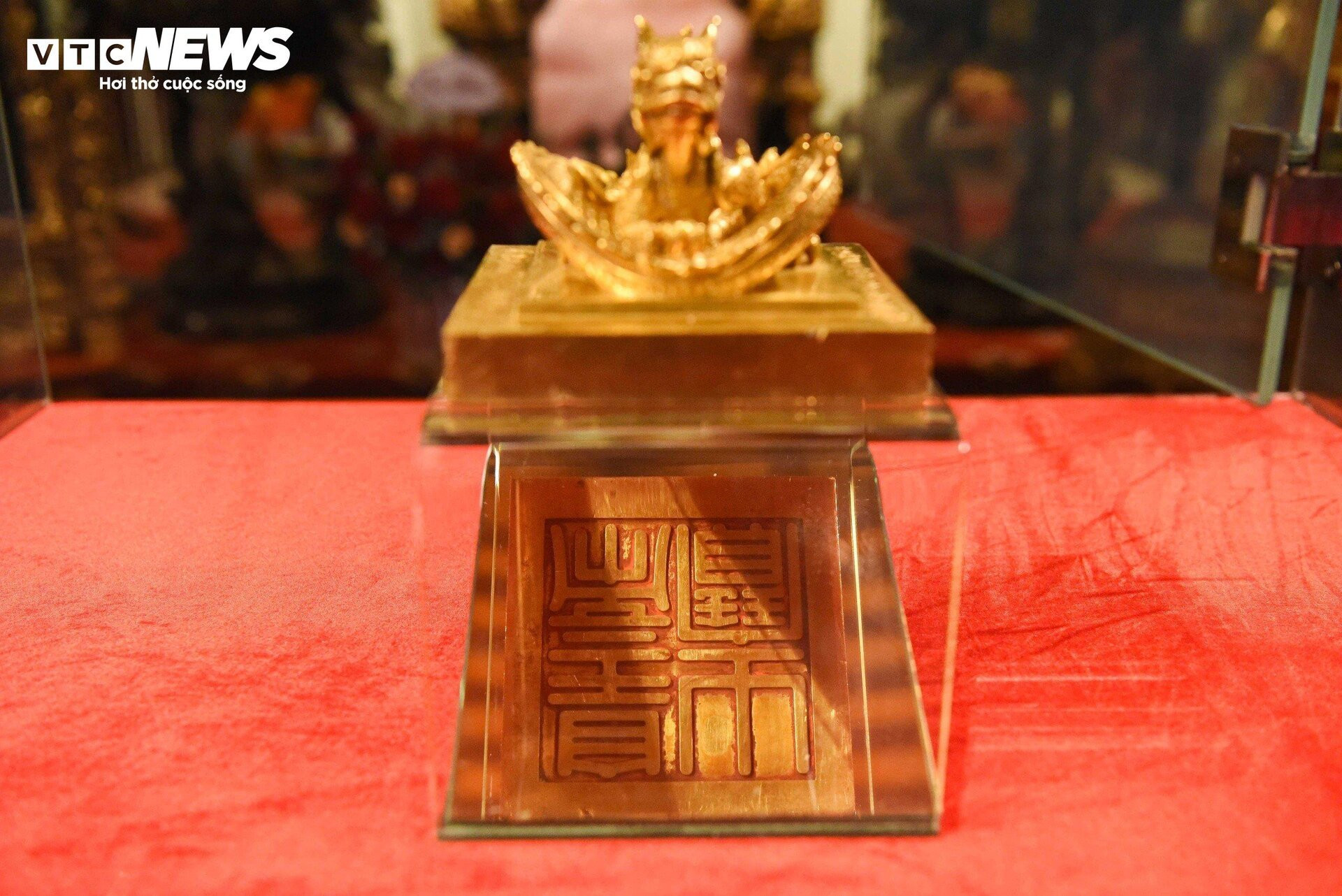 Cận cảnh ấn vàng 'Hoàng đế chi bảo' trưng bày tại bảo tàng tư nhân ở Bắc Ninh - 5