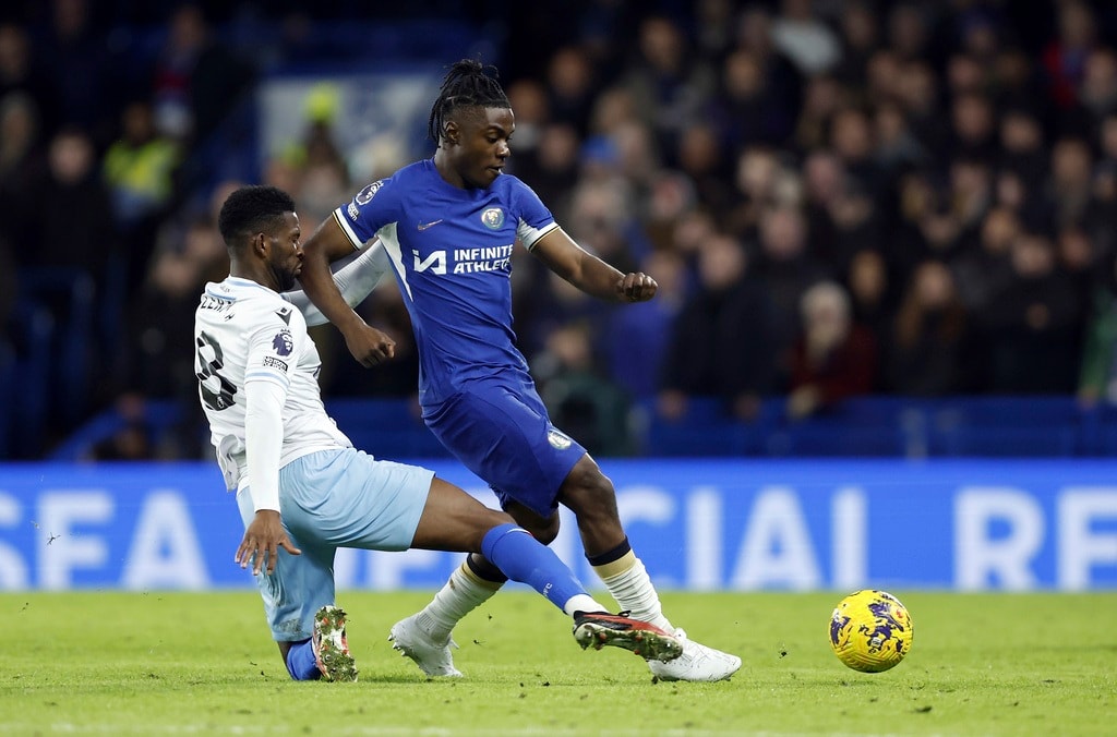 Man City trở lại top 4, Chelsea may mắn thắng Crystal Palace - 3