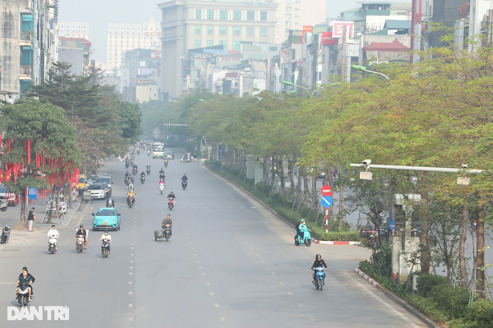 Hình ảnh đường phố Hà Nội yên bình trong ngày đầu năm mới 2024 - 11