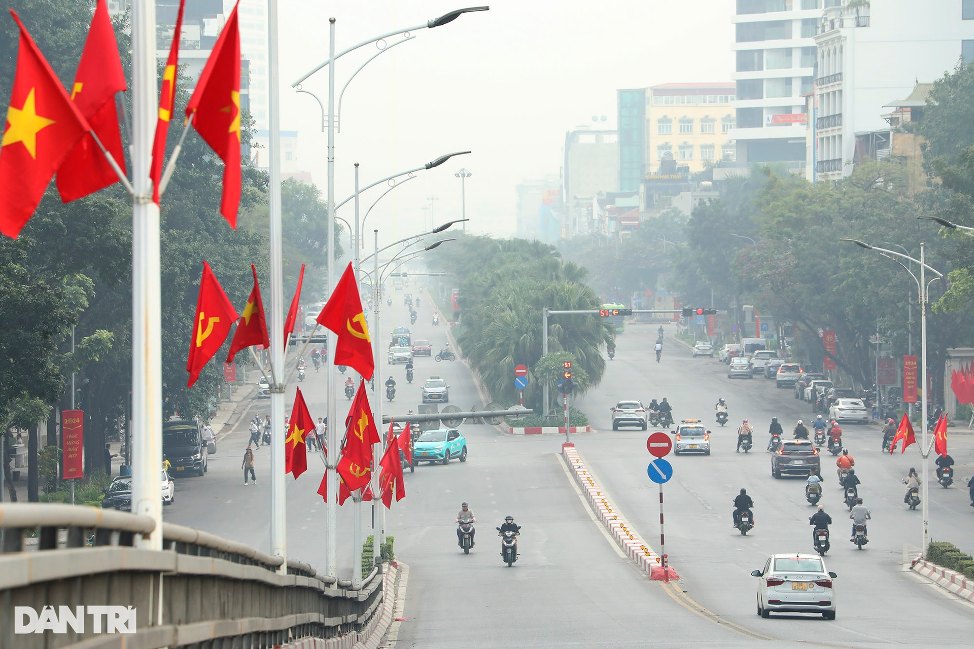 Hình ảnh đường phố Hà Nội yên bình trong ngày đầu năm mới 2024 - 1