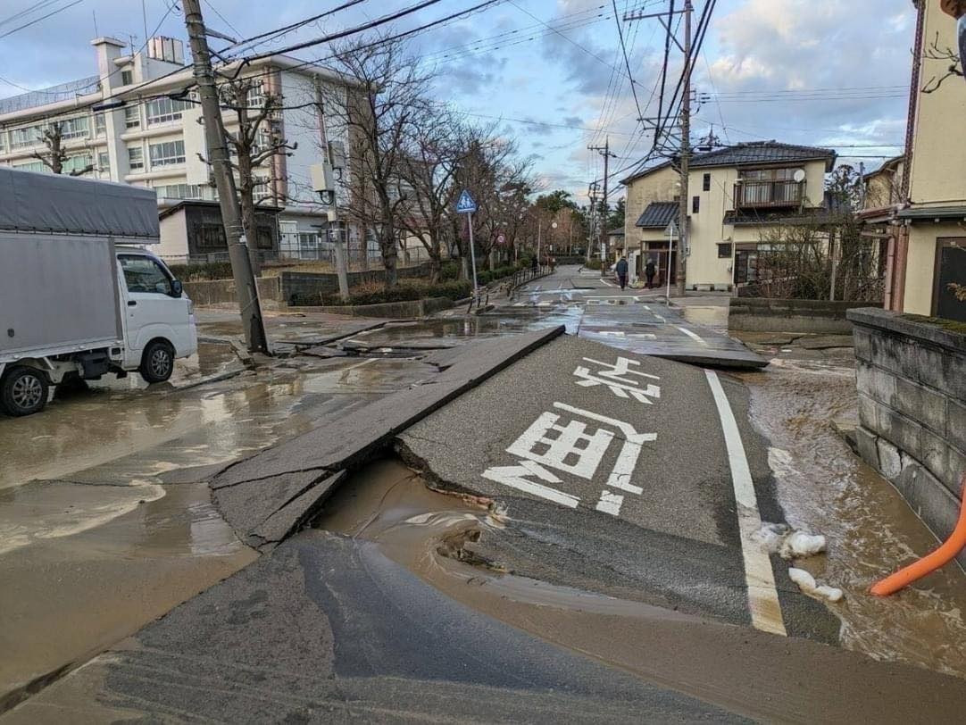 Người Việt kể phút tháo chạy động đất kinh hoàng, đường nứt toác ở Nhật Bản - 5