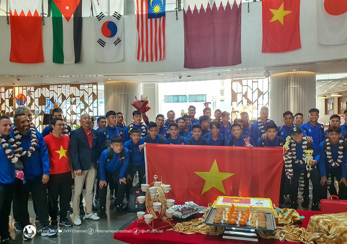 Đội tuyển Việt Nam được tiếp đón nồng nhiệt tại Qatar - 9