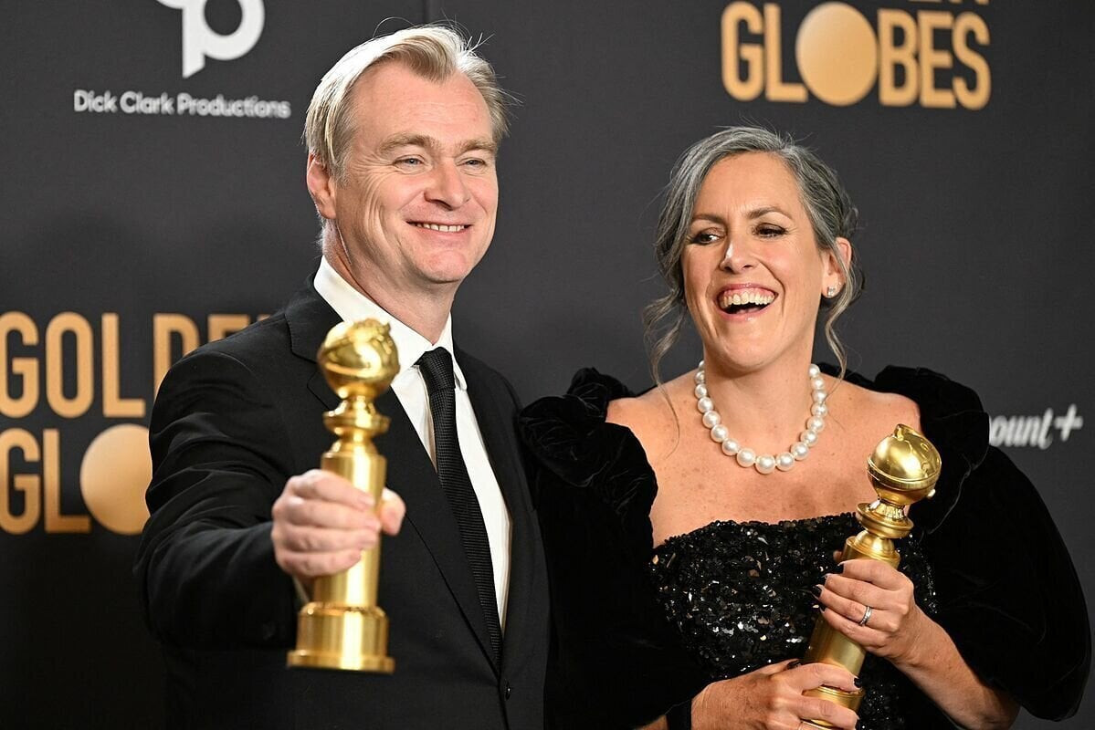 Đạo diễn Christopher Nolan và vợ - nhà sản xuất Emma Thomas tại lễ trao giải Quả cầu vàng 2024.