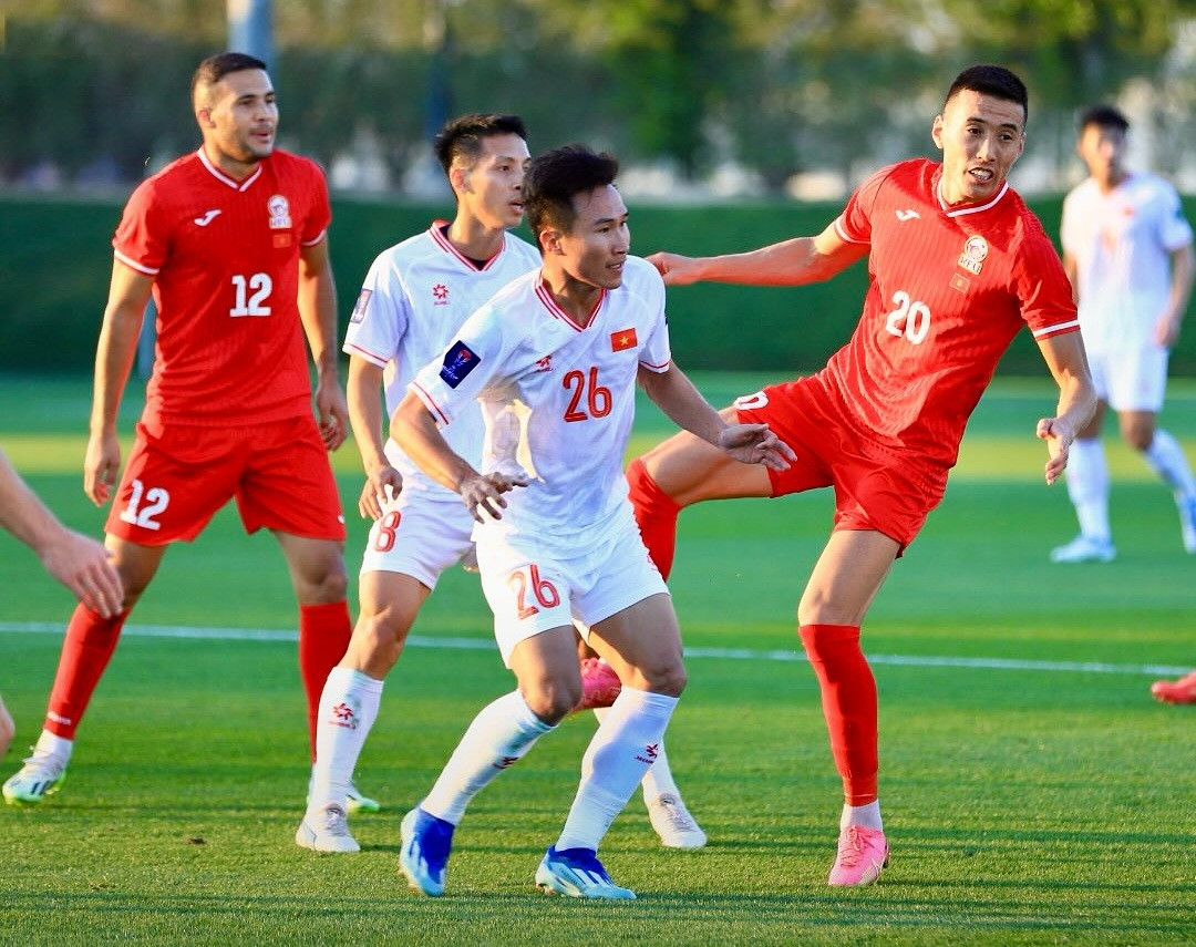 Đội tuyển Việt Nam thua nhẹ trước Kyrgyzstan - 2