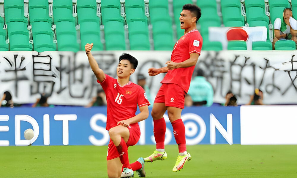 Nguyễn Đình Bắc ghi bàn đầu tiên cho đội tuyển Việt Nam ở Asian Cup 2023. (Ảnh: Getty)