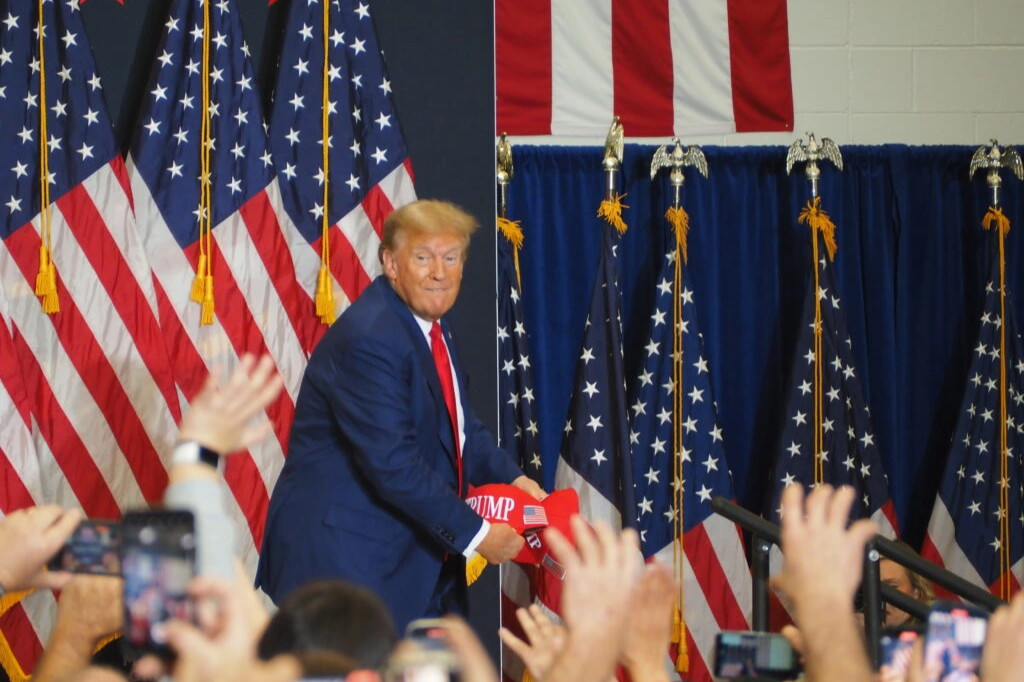 Chiến thắng ở Iowa - sự trở lại đáng kinh ngạc của ông Trump - 1
