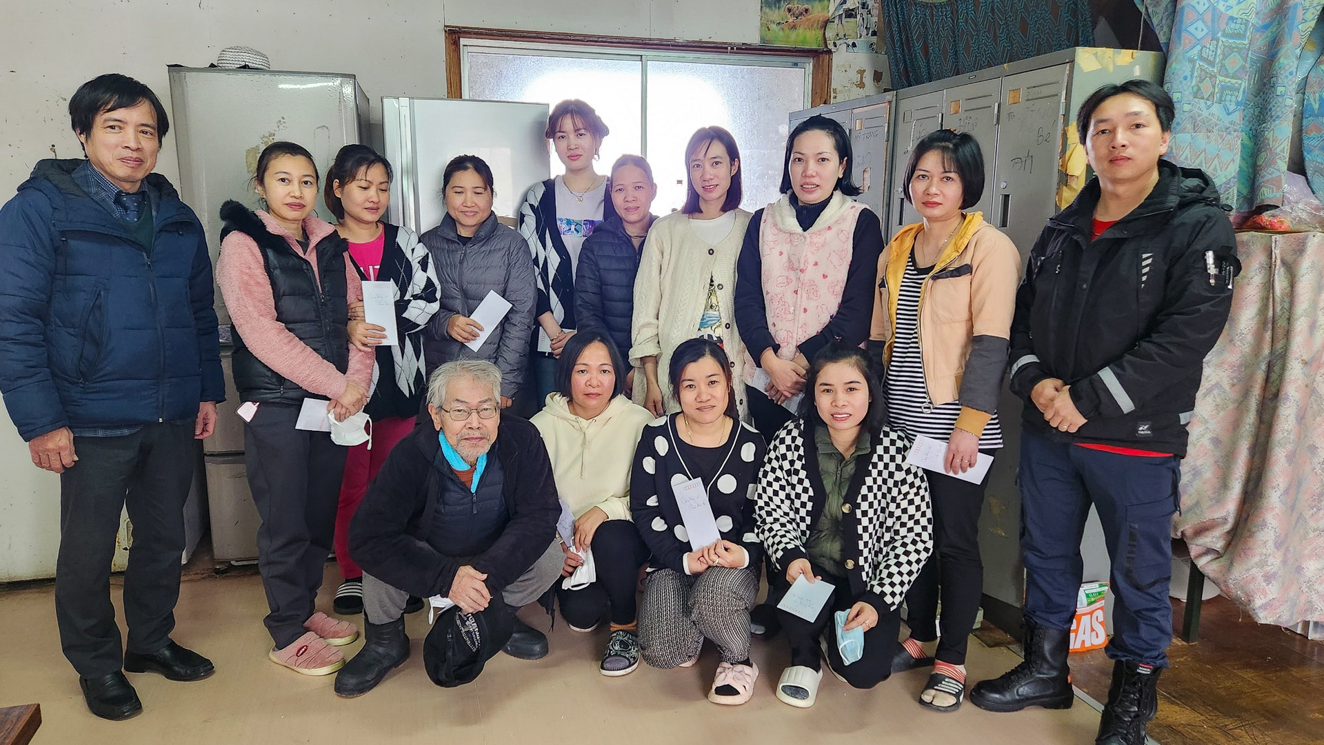 Lao động Việt sau động đất ở Nhật: Gói mì tôm, chai nước đong tình người  - 4