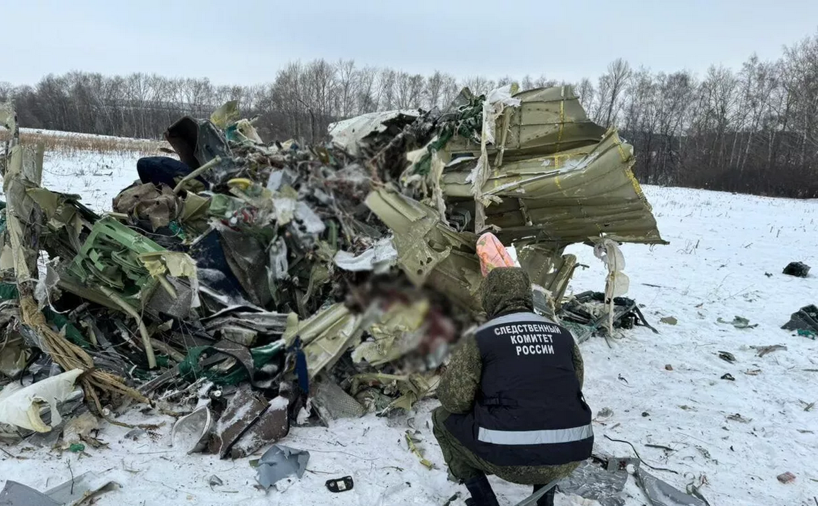 Tìm thấy 2 hộp đen của máy bay chở tù binh Ukraine bị bắn rơi tại Nga - 1