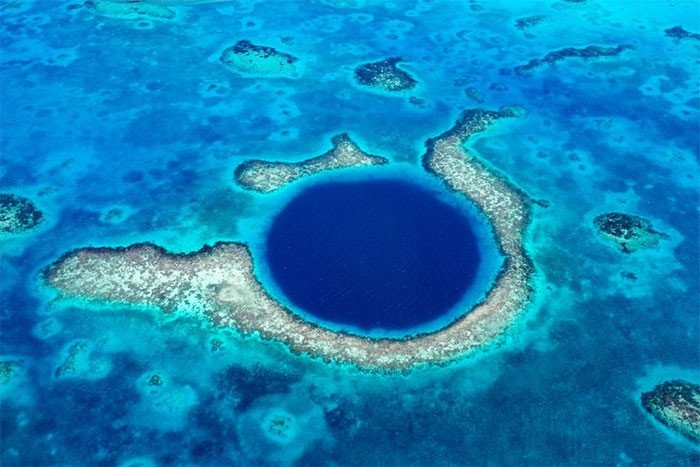 Hố xanh Belize