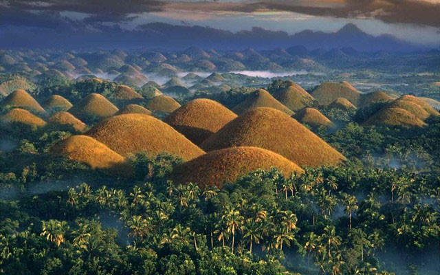 Chocolate Hills - Đồi Sôcôla ở Philippines
