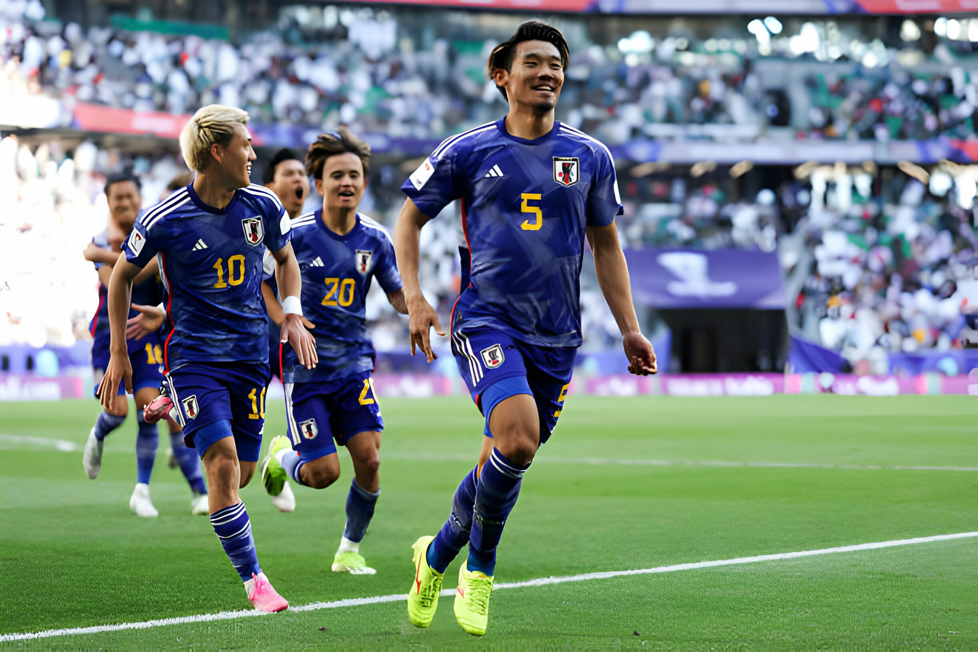 Nhật Bản thua Iran bởi quả phạt đền ở phút bù giờ - 1