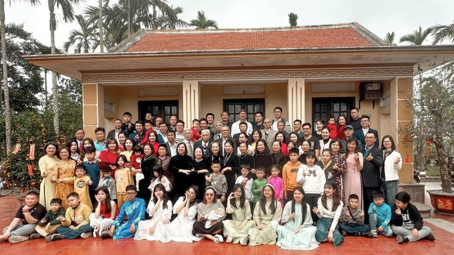Đại gia đình nội ngoại 300 người ở Hà Nội, 'không nhớ hết mặt, gọi sai tên' ảnh 2