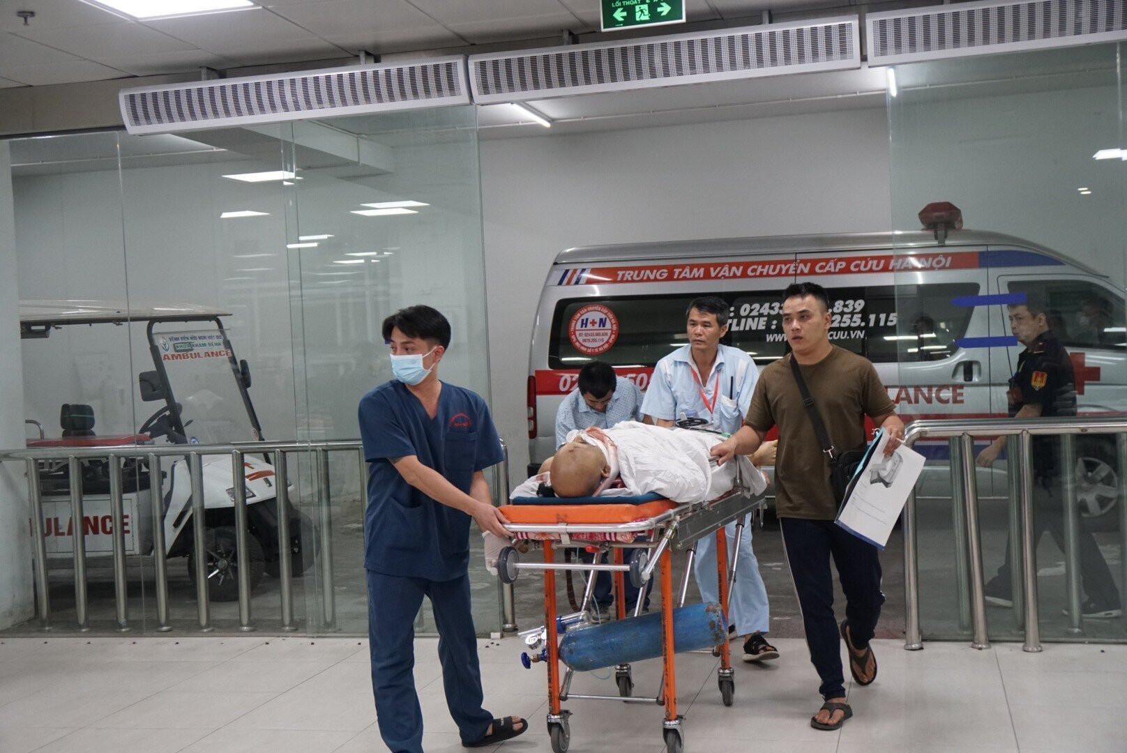  24 giờ trực cấp cứu tại bệnh viện ngoại khoa lớn nhất cả nước - 5
