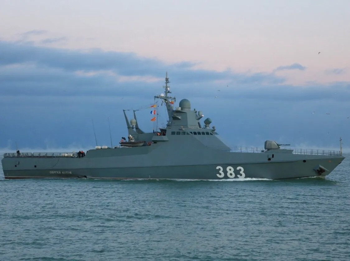 Ukraine tung video đánh chìm chiến hạm 65 triệu USD của Nga - 1