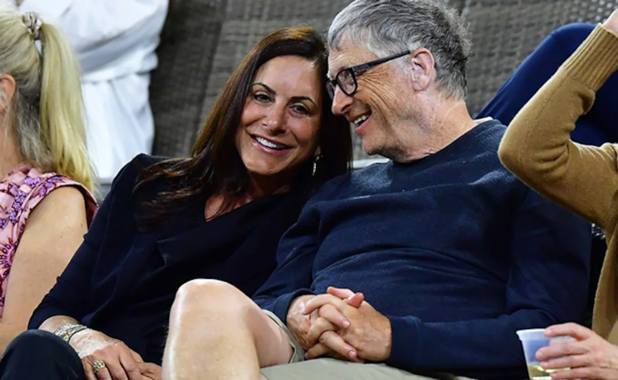 Chân dung bạn gái của Bill Gates, người cùng tỷ phú Mỹ tới Việt Nam du lịch - 2