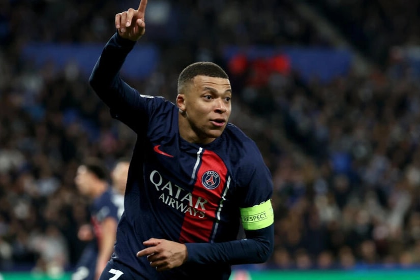 Mbappe ghi hai bàn, PSG hiên ngang vào tứ kết Champions League - 1