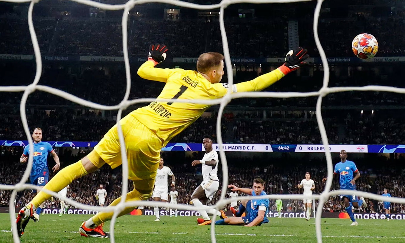 Real Madrid vất vả giành vé vào tứ kết Champions League - 2