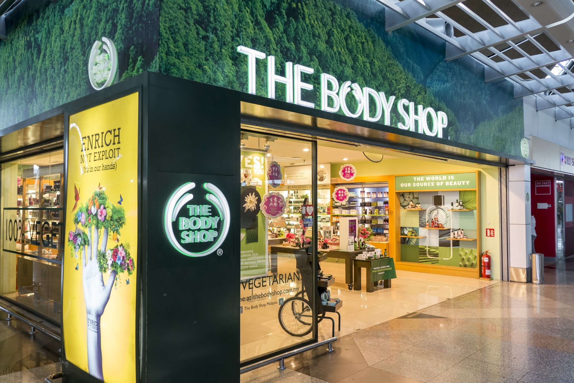 The Body Shop phá sản: Mỹ phẩm giá rẻ thật sự hết thời? - 1