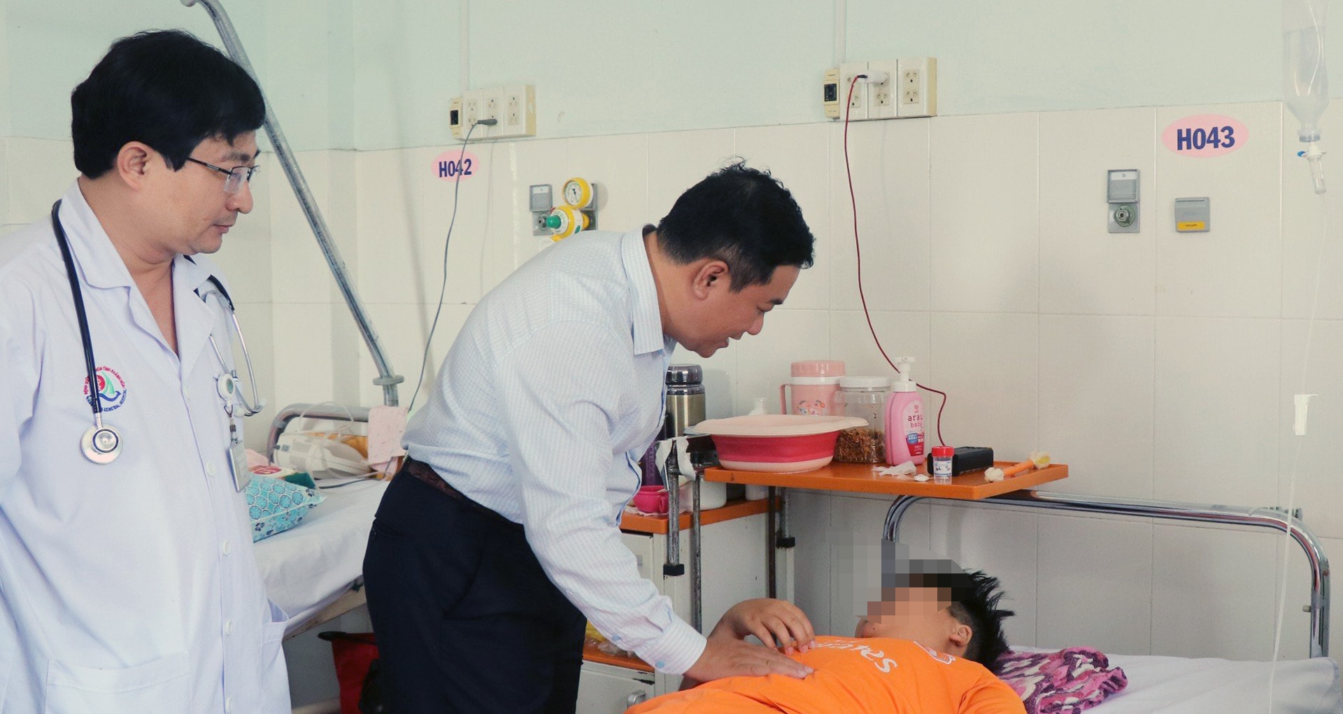 Tổng số người nhập viện sau khi ăn cơm gà Trâm Anh tăng lên 345 ca