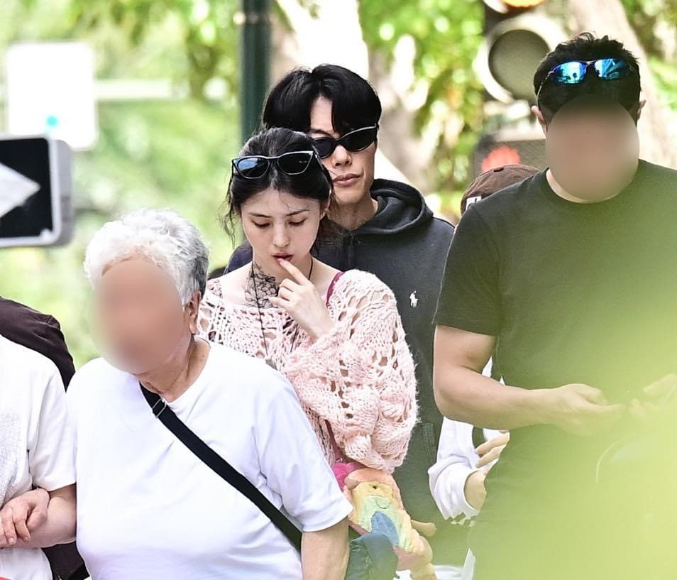 Dispatch bất ngờ tung ảnh hẹn hò của Ryu Yun Jeol và Han So Hee tại Hawaii