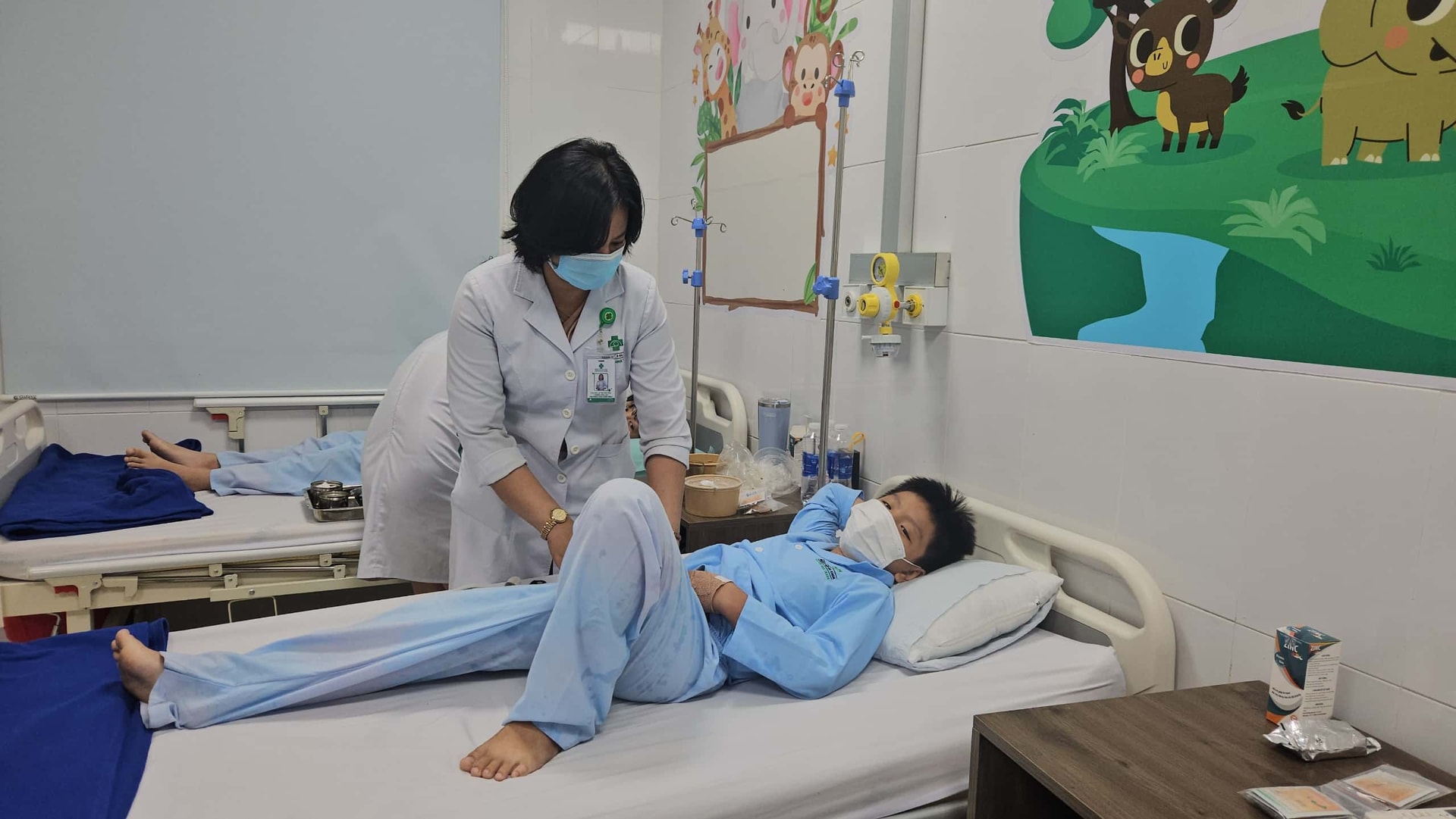 Nha Trang thanh tra diện rộng sau vụ hàng trăm người ngộ độc do ăn cơm gà