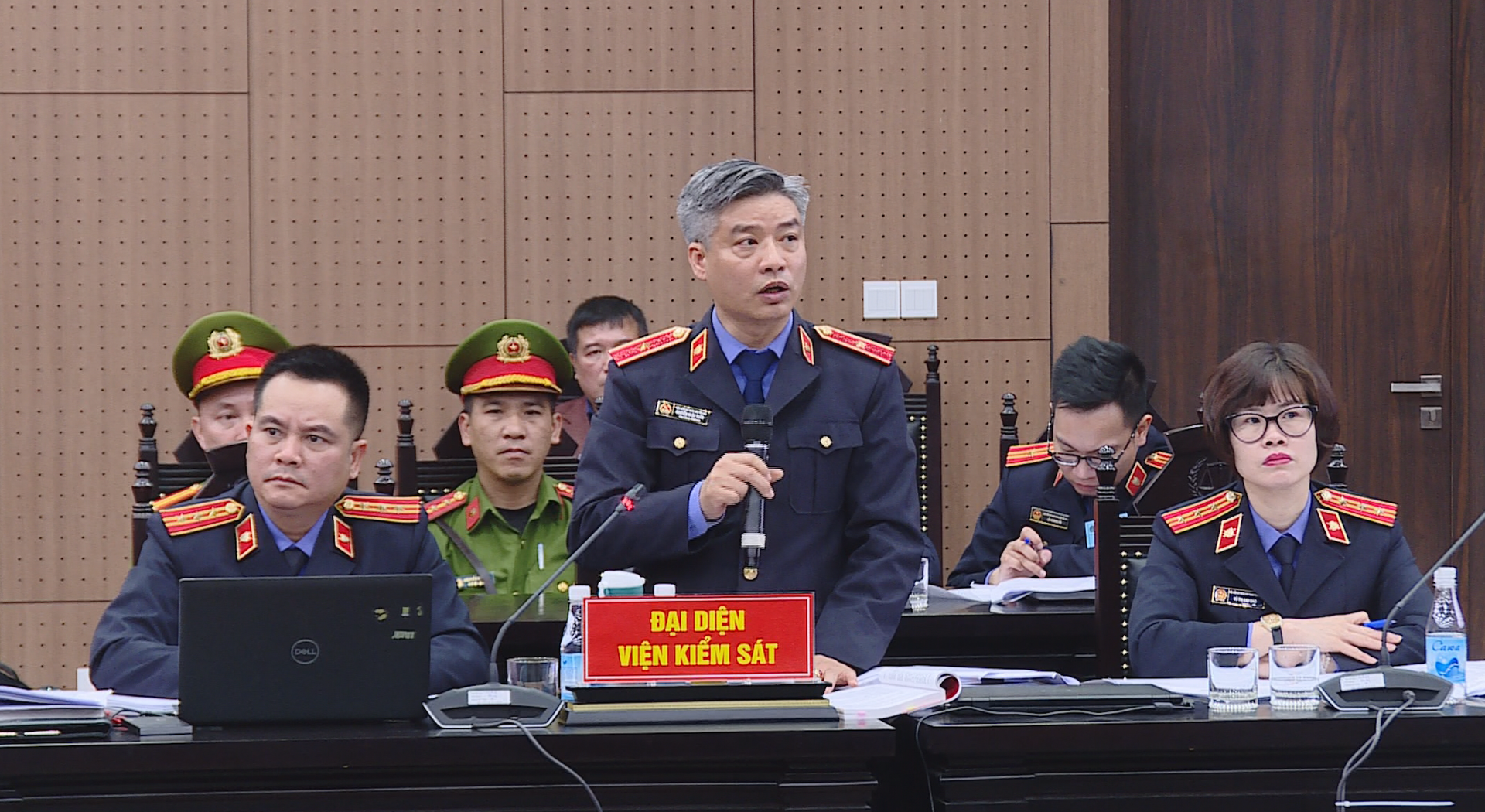 Chủ tịch Tân Hoàng Minh Đỗ Anh Dũng bị đề nghị mức án 9-10 năm tù - 2